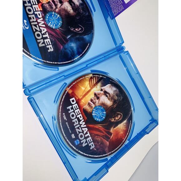 Deepwater Horizon Blu-ray + DVD + Digital HD Mark Wahlberg Kurt Russell GUC - Picture 4 of 11